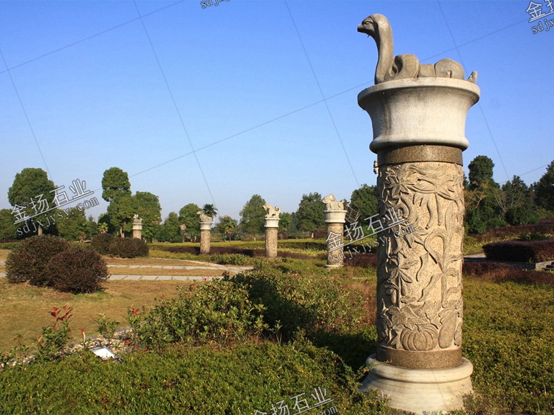 公园石雕生肖柱