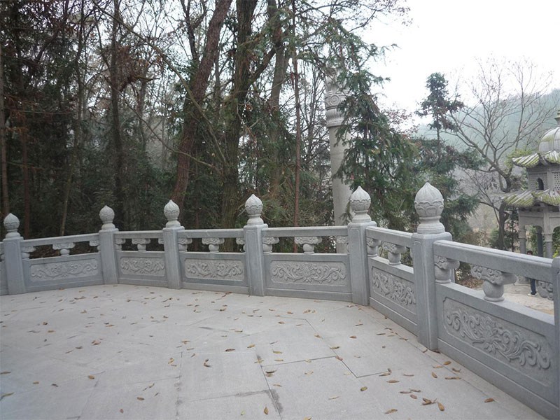 寺庙平台青石护栏雕塑
